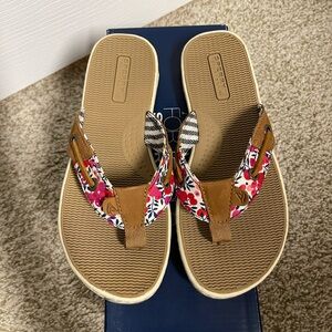 Sperry Seafish Cognac/Liberty Flip Flops